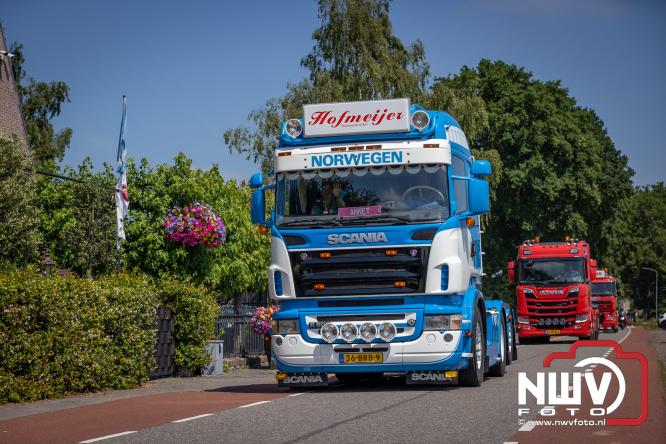 Geslaagde TruckRun Noordwest Veluwe met 111 vrachtwagens door Oldebroek en Elburg. - &copy; NWVFoto.nl