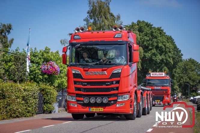 Geslaagde TruckRun Noordwest Veluwe met 111 vrachtwagens door Oldebroek en Elburg. - &copy; NWVFoto.nl