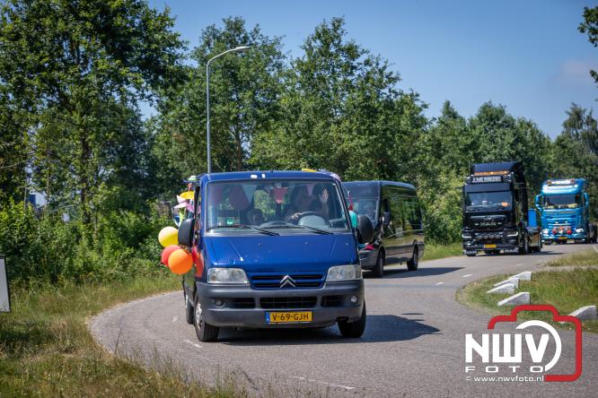 Geslaagde TruckRun Noordwest Veluwe met 111 vrachtwagens door Oldebroek en Elburg. - &copy; NWVFoto.nl