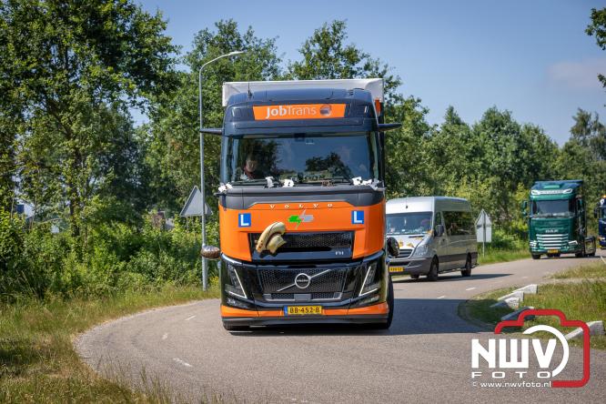 Geslaagde TruckRun Noordwest Veluwe met 111 vrachtwagens door Oldebroek en Elburg. - &copy; NWVFoto.nl