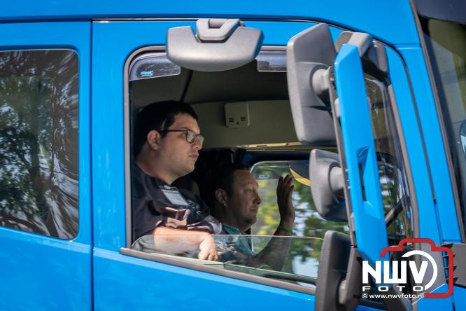 Geslaagde TruckRun Noordwest Veluwe met 111 vrachtwagens door Oldebroek en Elburg. - &copy; NWVFoto.nl