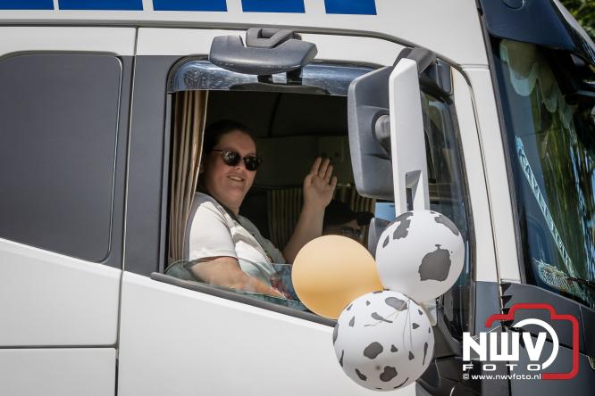 Geslaagde TruckRun Noordwest Veluwe met 111 vrachtwagens door Oldebroek en Elburg. - &copy; NWVFoto.nl