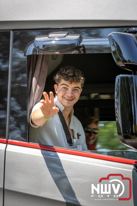 Geslaagde TruckRun Noordwest Veluwe met 111 vrachtwagens door Oldebroek en Elburg. - &copy; NWVFoto.nl