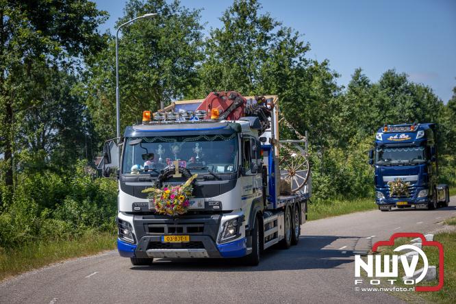 Geslaagde TruckRun Noordwest Veluwe met 111 vrachtwagens door Oldebroek en Elburg. - &copy; NWVFoto.nl