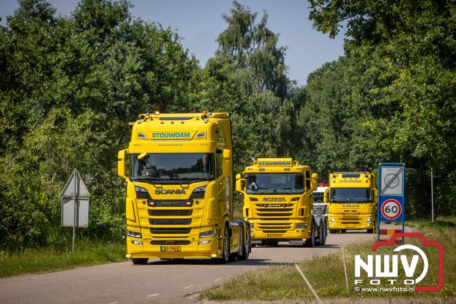 Geslaagde TruckRun Noordwest Veluwe met 111 vrachtwagens door Oldebroek en Elburg. - &copy; NWVFoto.nl