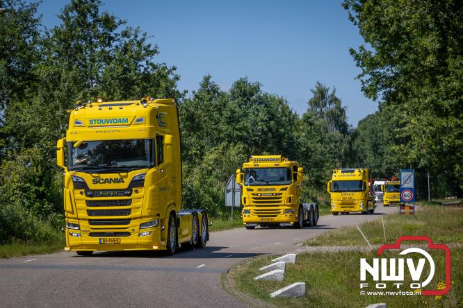 Geslaagde TruckRun Noordwest Veluwe met 111 vrachtwagens door Oldebroek en Elburg. - &copy; NWVFoto.nl