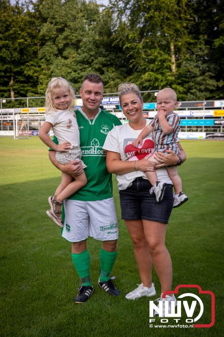 Afscheidswedstrijd Arjan Boon sluit indrukwekkende voetbalcarrière bij OWIOS af. - &copy; NWVFoto.nl
