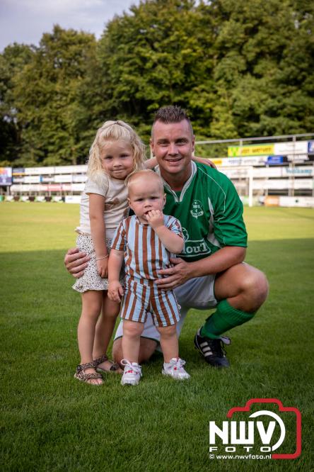 Afscheidswedstrijd Arjan Boon sluit indrukwekkende voetbalcarrière bij OWIOS af. - &copy; NWVFoto.nl