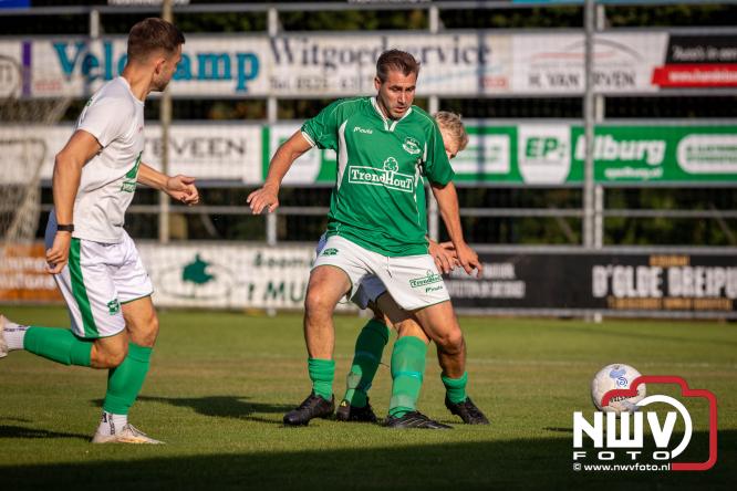 Afscheidswedstrijd Arjan Boon sluit indrukwekkende voetbalcarrière bij OWIOS af. - &copy; NWVFoto.nl