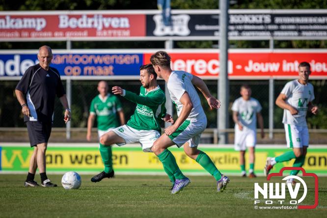 Afscheidswedstrijd Arjan Boon sluit indrukwekkende voetbalcarrière bij OWIOS af. - &copy; NWVFoto.nl