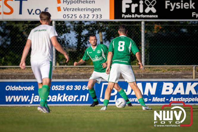 Afscheidswedstrijd Arjan Boon sluit indrukwekkende voetbalcarrière bij OWIOS af. - &copy; NWVFoto.nl