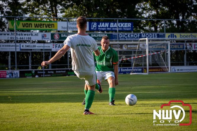 Afscheidswedstrijd Arjan Boon sluit indrukwekkende voetbalcarrière bij OWIOS af. - &copy; NWVFoto.nl