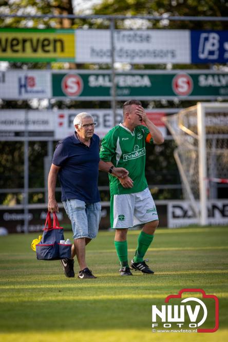 Afscheidswedstrijd Arjan Boon sluit indrukwekkende voetbalcarrière bij OWIOS af. - &copy; NWVFoto.nl