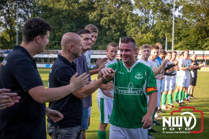 Afscheidswedstrijd Arjan Boon sluit indrukwekkende voetbalcarrière bij OWIOS af. - &copy; NWVFoto.nl