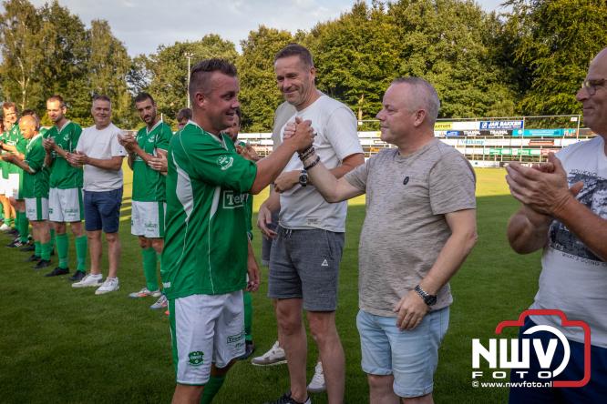 Afscheidswedstrijd Arjan Boon sluit indrukwekkende voetbalcarrière bij OWIOS af. - &copy; NWVFoto.nl