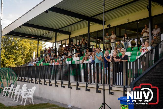 Afscheidswedstrijd Arjan Boon sluit indrukwekkende voetbalcarrière bij OWIOS af. - &copy; NWVFoto.nl