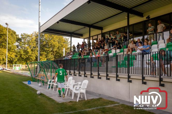 Afscheidswedstrijd Arjan Boon sluit indrukwekkende voetbalcarrière bij OWIOS af. - &copy; NWVFoto.nl