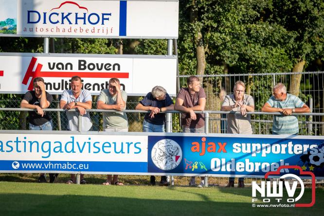 Afscheidswedstrijd Arjan Boon sluit indrukwekkende voetbalcarrière bij OWIOS af. - &copy; NWVFoto.nl