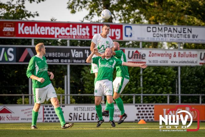 Afscheidswedstrijd Arjan Boon sluit indrukwekkende voetbalcarrière bij OWIOS af. - &copy; NWVFoto.nl