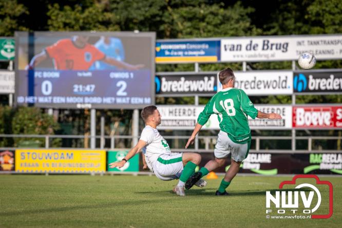Afscheidswedstrijd Arjan Boon sluit indrukwekkende voetbalcarrière bij OWIOS af. - &copy; NWVFoto.nl