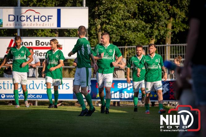 Afscheidswedstrijd Arjan Boon sluit indrukwekkende voetbalcarrière bij OWIOS af. - &copy; NWVFoto.nl