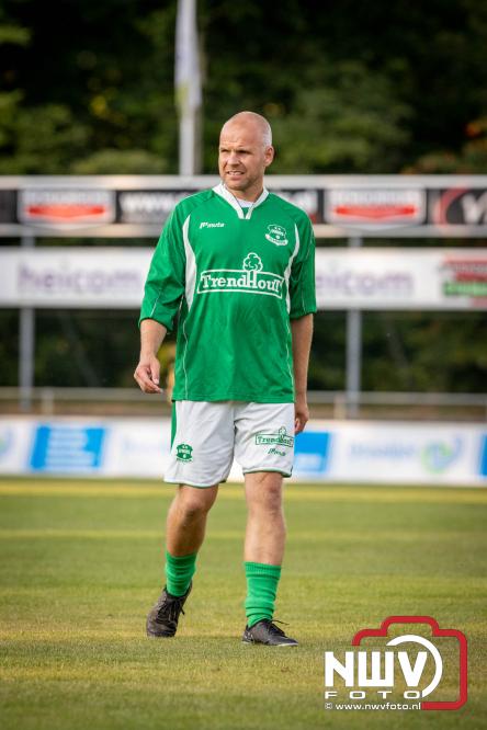 Afscheidswedstrijd Arjan Boon sluit indrukwekkende voetbalcarrière bij OWIOS af. - &copy; NWVFoto.nl