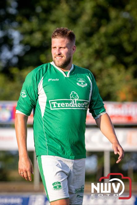 Afscheidswedstrijd Arjan Boon sluit indrukwekkende voetbalcarrière bij OWIOS af. - &copy; NWVFoto.nl