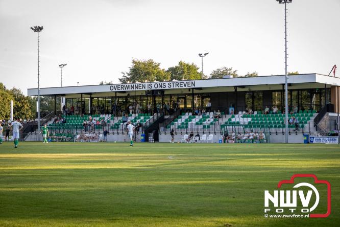 Afscheidswedstrijd Arjan Boon sluit indrukwekkende voetbalcarrière bij OWIOS af. - &copy; NWVFoto.nl