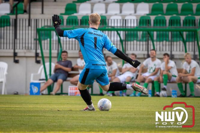 Afscheidswedstrijd Arjan Boon sluit indrukwekkende voetbalcarrière bij OWIOS af. - &copy; NWVFoto.nl