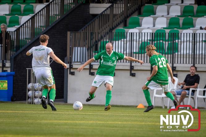 Afscheidswedstrijd Arjan Boon sluit indrukwekkende voetbalcarrière bij OWIOS af. - &copy; NWVFoto.nl