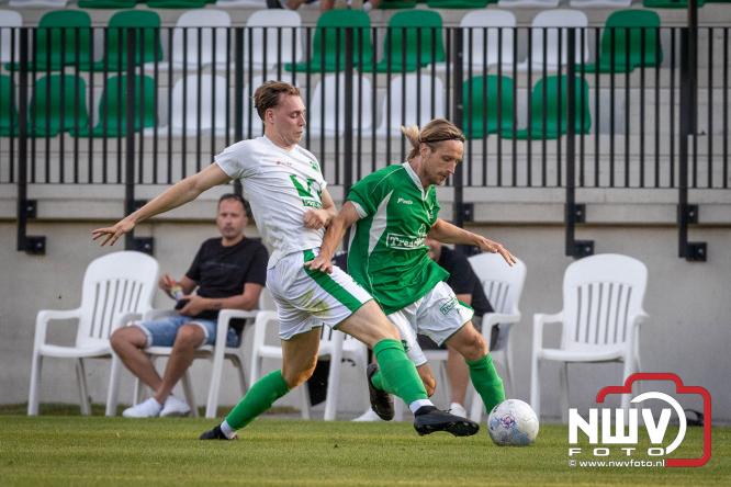 Afscheidswedstrijd Arjan Boon sluit indrukwekkende voetbalcarrière bij OWIOS af. - &copy; NWVFoto.nl