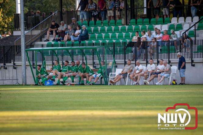 Afscheidswedstrijd Arjan Boon sluit indrukwekkende voetbalcarrière bij OWIOS af. - &copy; NWVFoto.nl