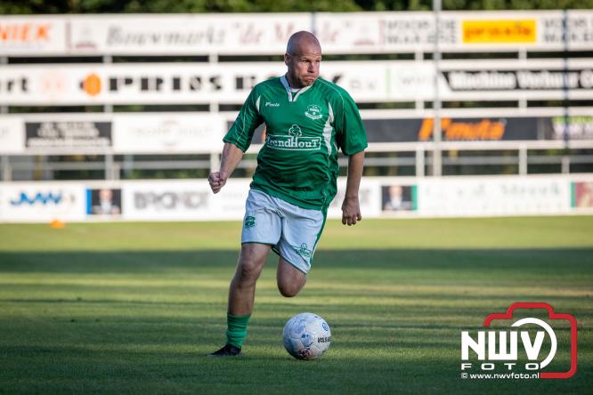 Afscheidswedstrijd Arjan Boon sluit indrukwekkende voetbalcarrière bij OWIOS af. - &copy; NWVFoto.nl