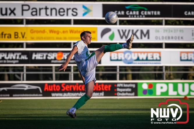 Afscheidswedstrijd Arjan Boon sluit indrukwekkende voetbalcarrière bij OWIOS af. - &copy; NWVFoto.nl