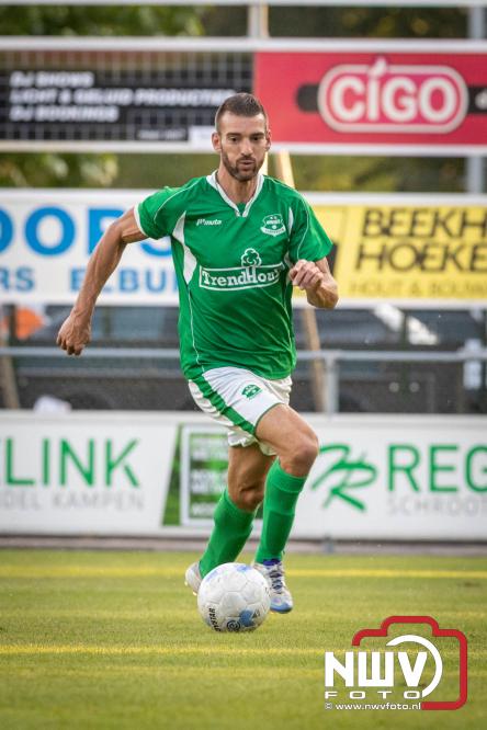 Afscheidswedstrijd Arjan Boon sluit indrukwekkende voetbalcarrière bij OWIOS af. - &copy; NWVFoto.nl