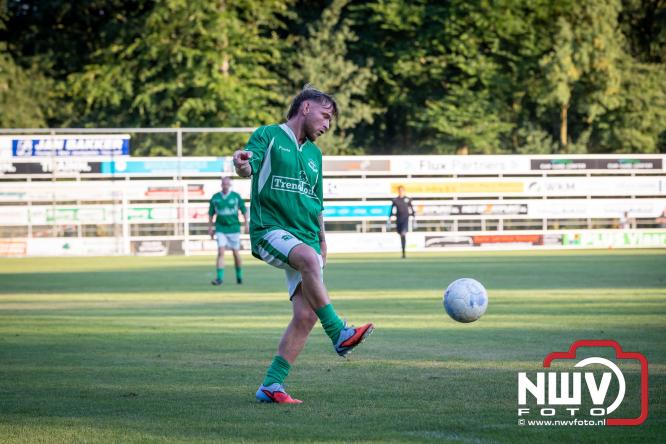 Afscheidswedstrijd Arjan Boon sluit indrukwekkende voetbalcarrière bij OWIOS af. - &copy; NWVFoto.nl