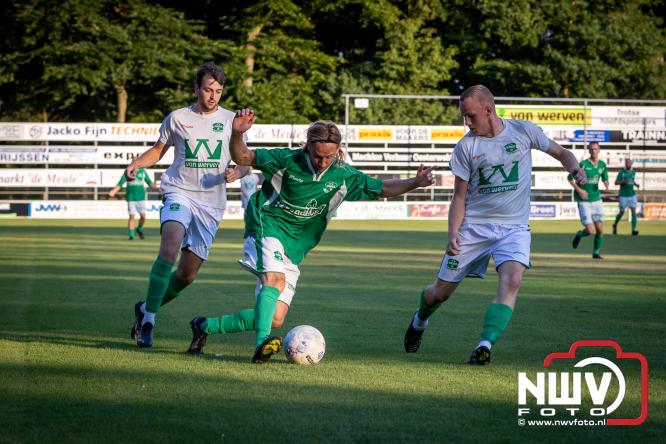 Afscheidswedstrijd Arjan Boon sluit indrukwekkende voetbalcarrière bij OWIOS af. - &copy; NWVFoto.nl