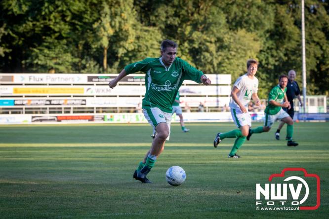 Afscheidswedstrijd Arjan Boon sluit indrukwekkende voetbalcarrière bij OWIOS af. - &copy; NWVFoto.nl