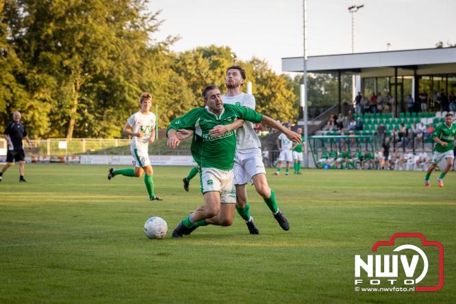 Afscheidswedstrijd Arjan Boon sluit indrukwekkende voetbalcarrière bij OWIOS af. - &copy; NWVFoto.nl