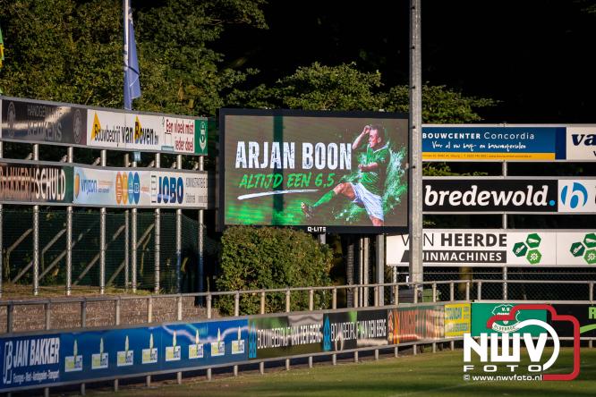 Afscheidswedstrijd Arjan Boon sluit indrukwekkende voetbalcarrière bij OWIOS af. - &copy; NWVFoto.nl