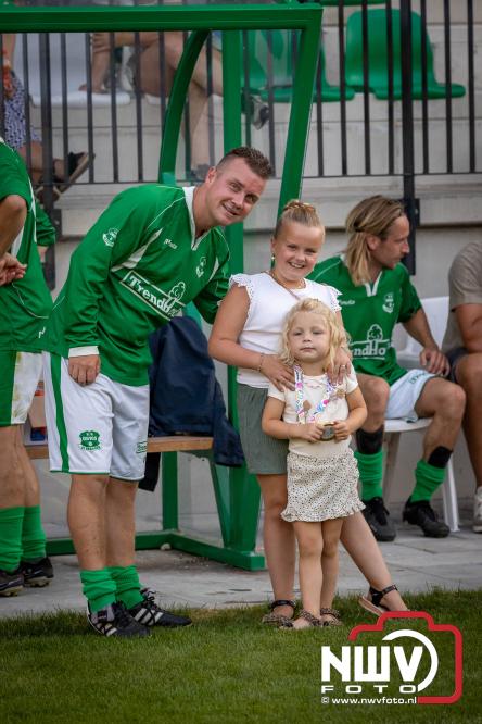 Afscheidswedstrijd Arjan Boon sluit indrukwekkende voetbalcarrière bij OWIOS af. - &copy; NWVFoto.nl