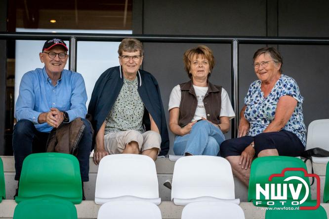 Afscheidswedstrijd Arjan Boon sluit indrukwekkende voetbalcarrière bij OWIOS af. - &copy; NWVFoto.nl