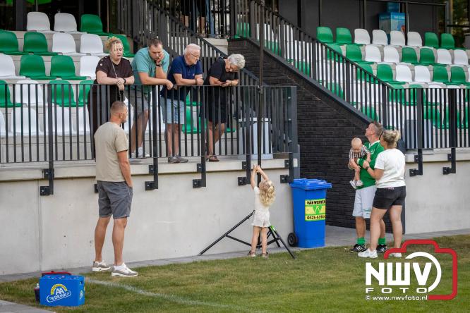 Afscheidswedstrijd Arjan Boon sluit indrukwekkende voetbalcarrière bij OWIOS af. - &copy; NWVFoto.nl
