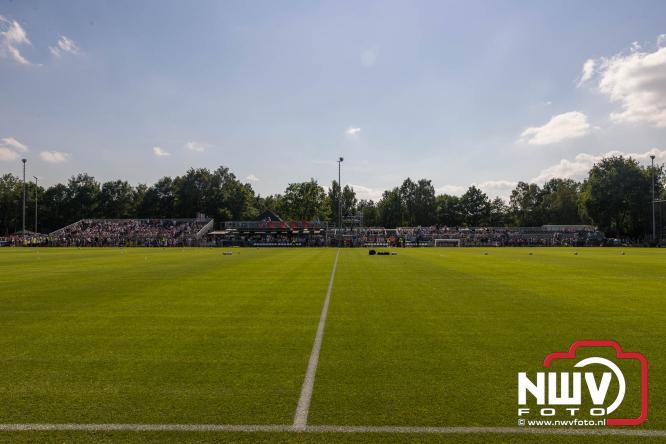 3500 toeschouwers genieten in Hulshorst van de wedstrijd AEK Lanarca tegen AFC Ajax. - &copy; NWVFoto.nl