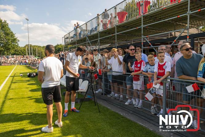 3500 toeschouwers genieten in Hulshorst van de wedstrijd AEK Lanarca tegen AFC Ajax. - &copy; NWVFoto.nl
