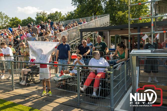 3500 toeschouwers genieten in Hulshorst van de wedstrijd AEK Lanarca tegen AFC Ajax. - &copy; NWVFoto.nl