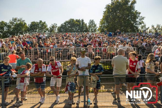 3500 toeschouwers genieten in Hulshorst van de wedstrijd AEK Lanarca tegen AFC Ajax. - &copy; NWVFoto.nl