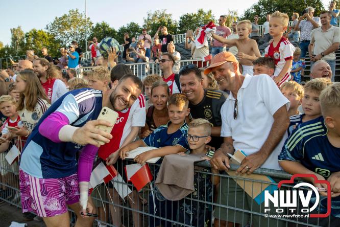 3500 toeschouwers genieten in Hulshorst van de wedstrijd AEK Lanarca tegen AFC Ajax. - &copy; NWVFoto.nl