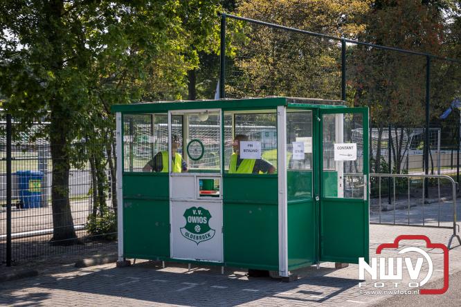 Zaterdag speelde sc Heerenveen een oefenwedstrijd op het sportpark Bovenmolen van Owios tegen OH Leuven. - &copy; NWVFoto.nl