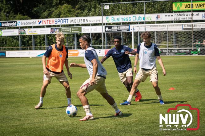 Zaterdag speelde sc Heerenveen een oefenwedstrijd op het sportpark Bovenmolen van Owios tegen OH Leuven. - &copy; NWVFoto.nl